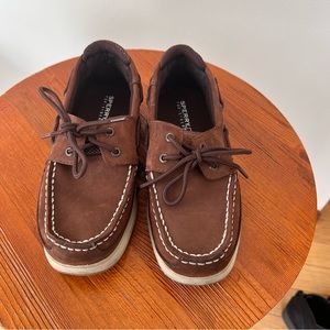 Boys Sperry shoes size 2.5